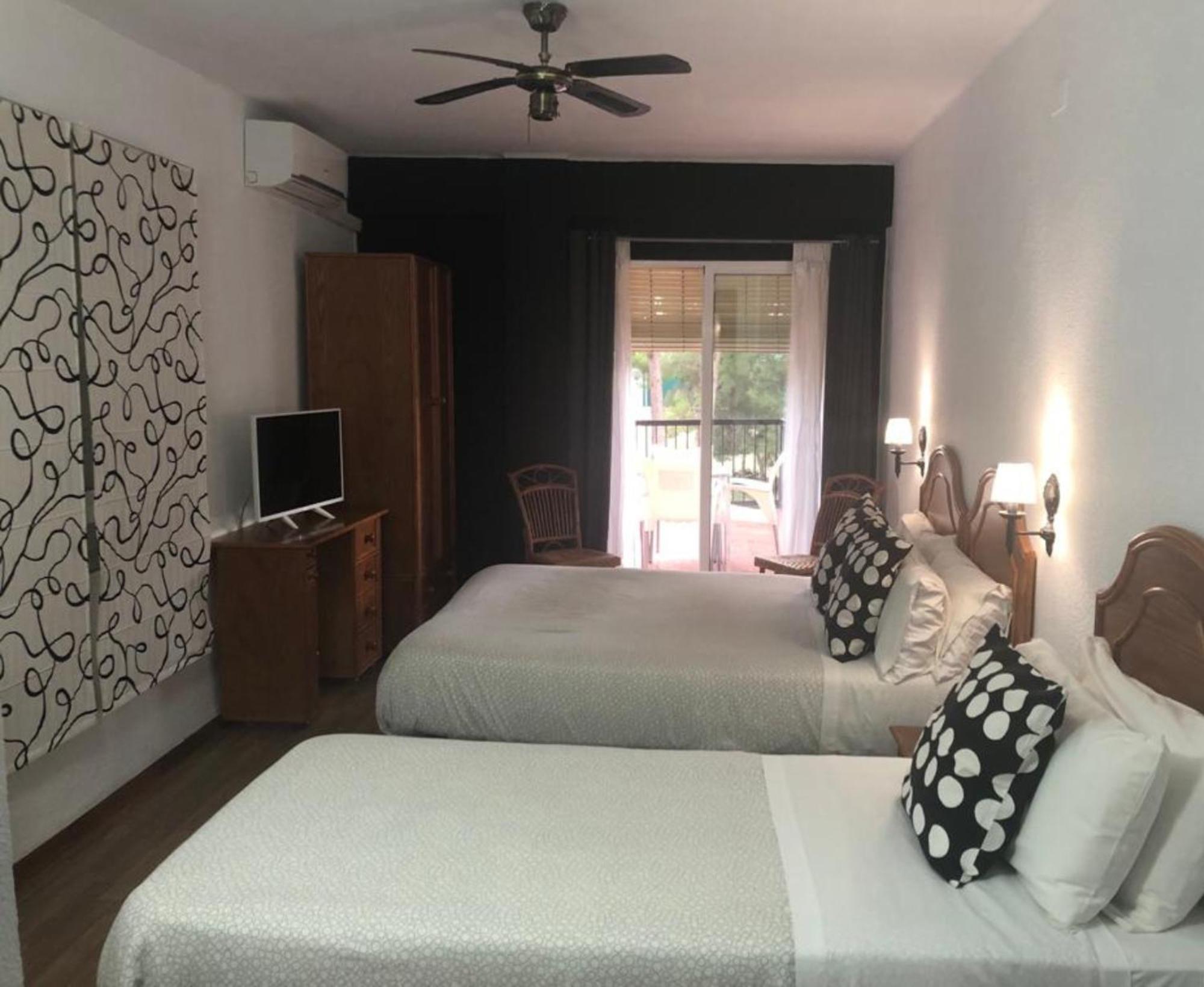 Hostal Victoria Альтура Экстерьер фото