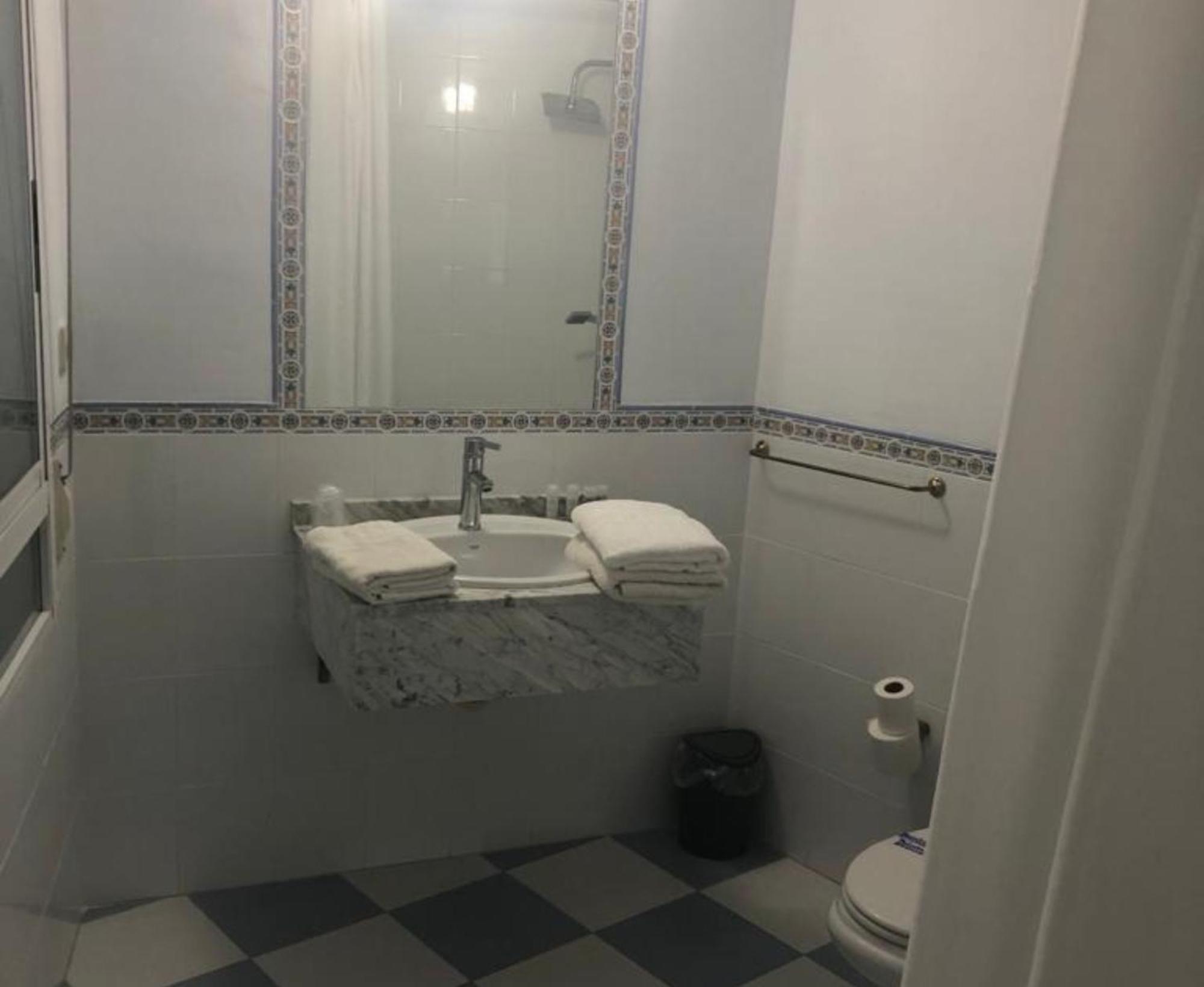 Hostal Victoria Альтура Экстерьер фото
